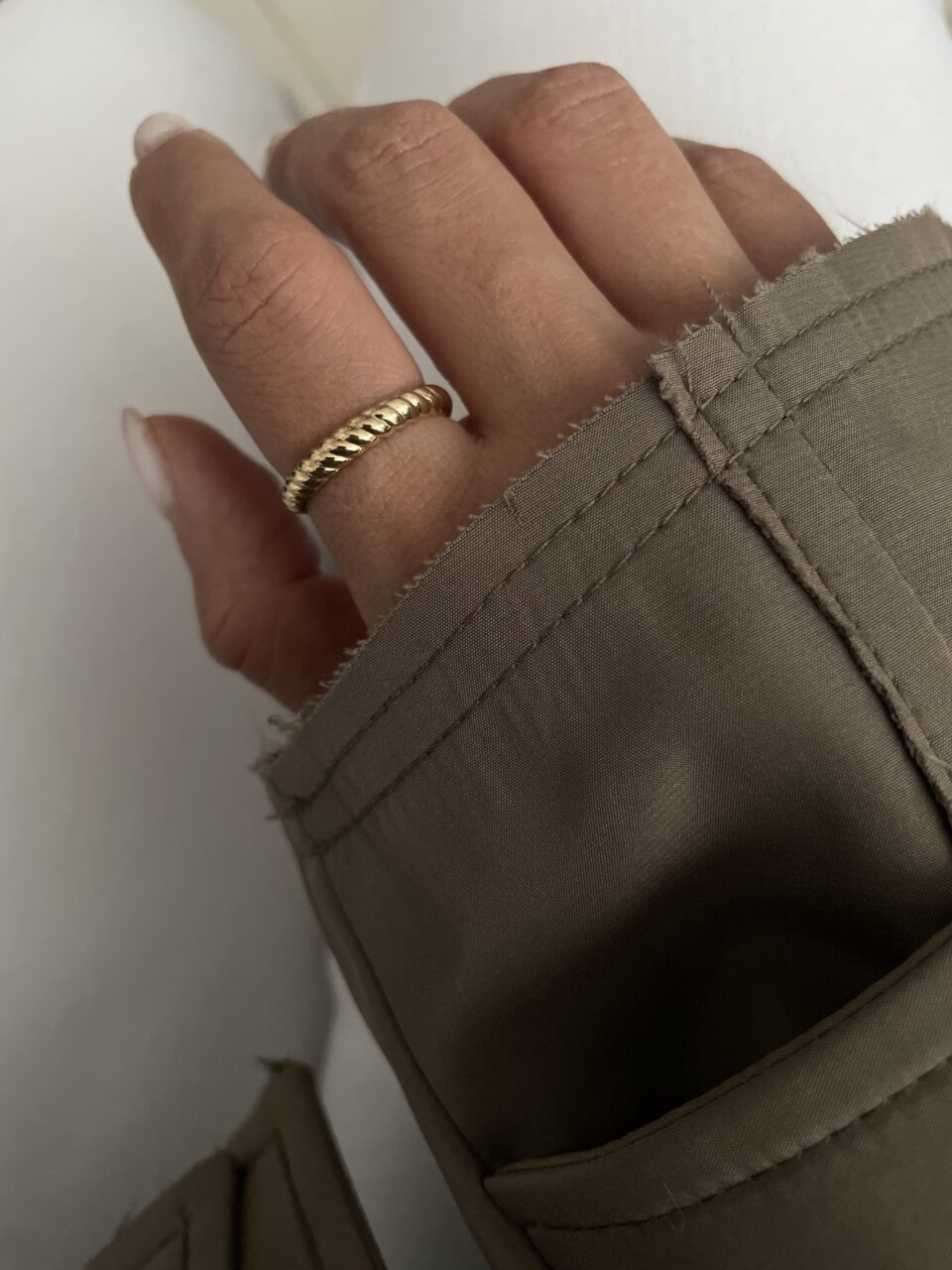 انگشتر پیچی